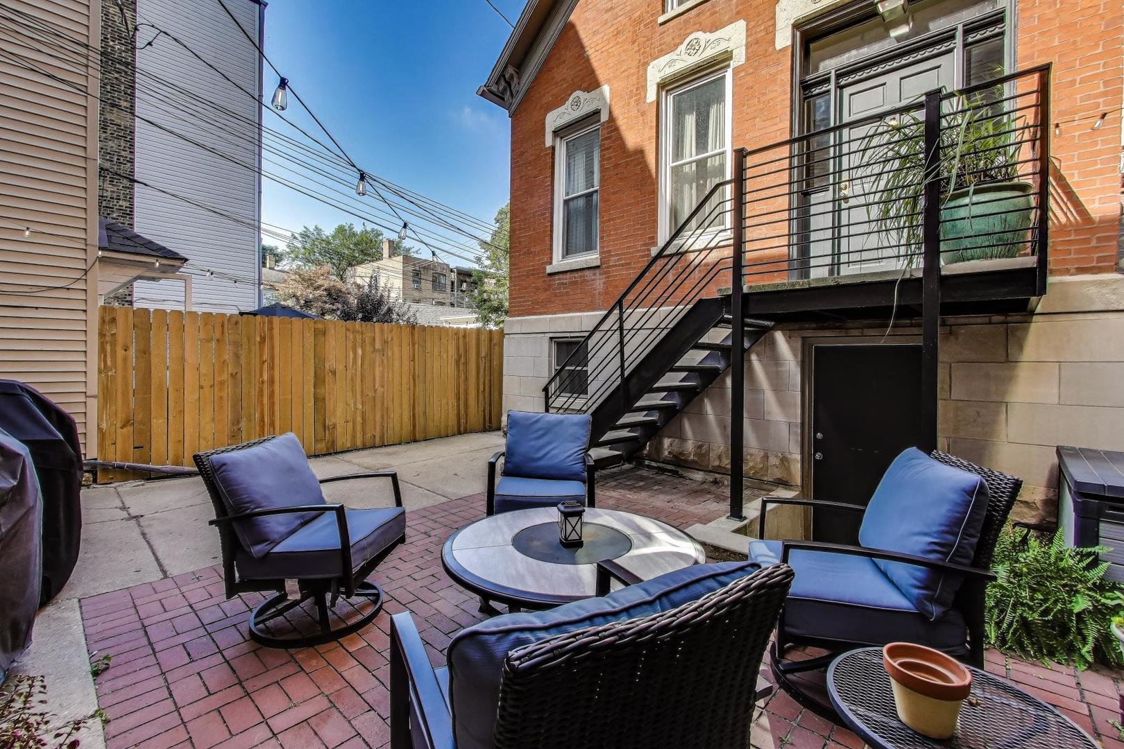 918 N Winchester Avenue 4