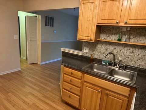 Tiny photo for 344 Sheridan Drive #1C, Willowbrook, IL 60527 (MLS # 12609523)