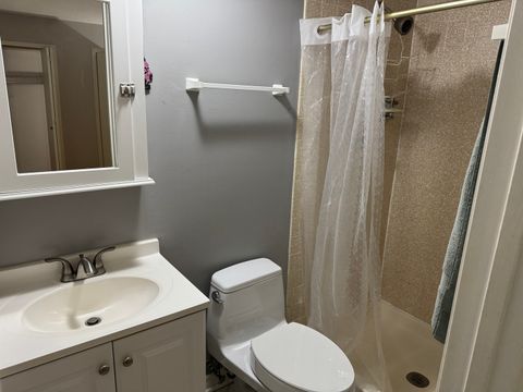 Tiny photo for 344 Sheridan Drive #1C, Willowbrook, IL 60527 (MLS # 12609523)