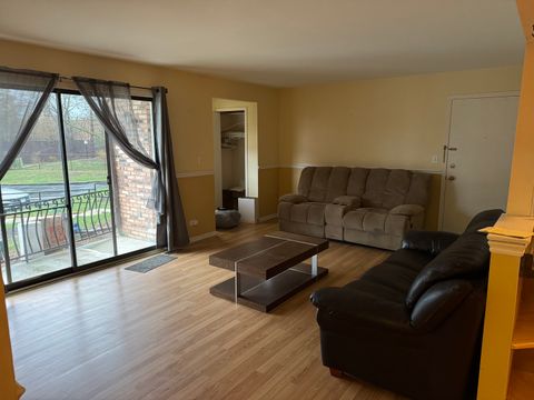 Tiny photo for 344 Sheridan Drive #1C, Willowbrook, IL 60527 (MLS # 12609523)