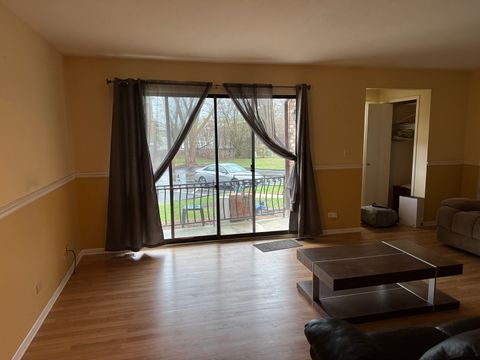 Tiny photo for 344 Sheridan Drive #1C, Willowbrook, IL 60527 (MLS # 12609523)