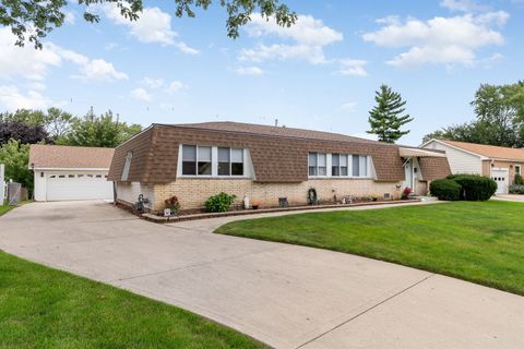 100 Des Plaines Lane Hoffman Estates IL 60169