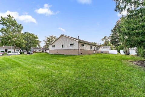 Tiny photo for 220 Kingman Lane, Hoffman Estates, IL 60169 (MLS # 12744550)