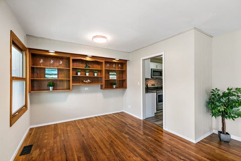 Tiny photo for 220 Kingman Lane, Hoffman Estates, IL 60169 (MLS # 12744550)