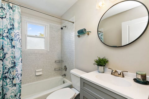 Tiny photo for 220 Kingman Lane, Hoffman Estates, IL 60169 (MLS # 12744550)