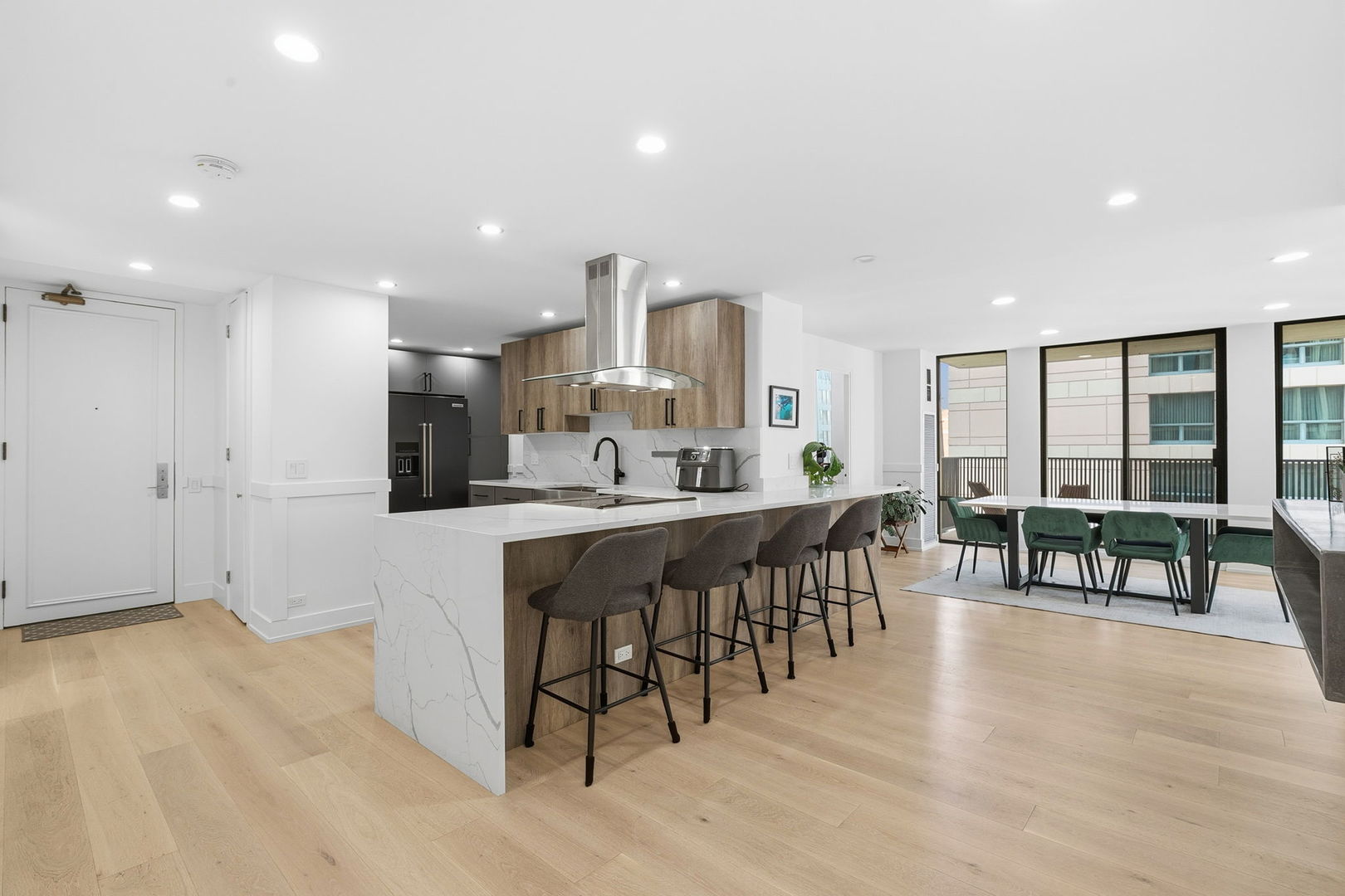 200 E Delaware Place 11A