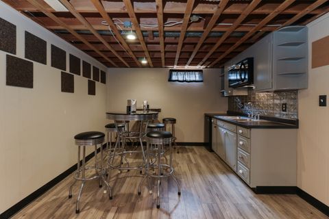 Tiny photo for 1615 S Roosevelt Avenue, Bloomington, IL 61701 (MLS # 12474861)