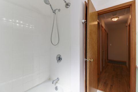 Tiny photo for 1615 S Roosevelt Avenue, Bloomington, IL 61701 (MLS # 12474861)