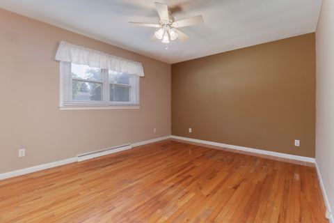 Tiny photo for 1615 S Roosevelt Avenue, Bloomington, IL 61701 (MLS # 12474861)