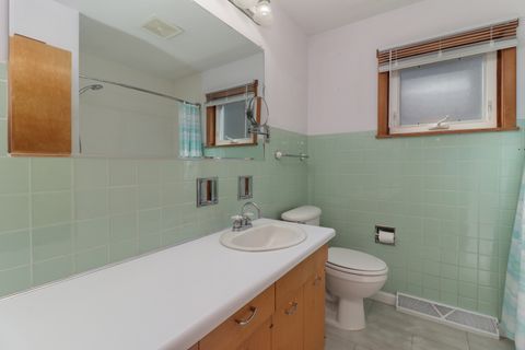 Tiny photo for 1615 S Roosevelt Avenue, Bloomington, IL 61701 (MLS # 12474861)