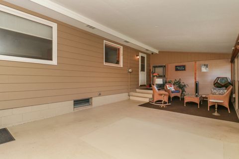 Tiny photo for 1615 S Roosevelt Avenue, Bloomington, IL 61701 (MLS # 12474861)