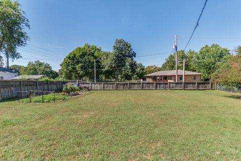 Tiny photo for 1615 S Roosevelt Avenue, Bloomington, IL 61701 (MLS # 12474861)