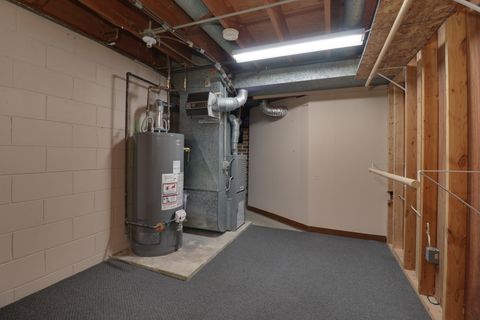 Tiny photo for 1615 S Roosevelt Avenue, Bloomington, IL 61701 (MLS # 12474861)