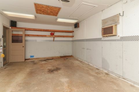 Tiny photo for 1615 S Roosevelt Avenue, Bloomington, IL 61701 (MLS # 12474861)