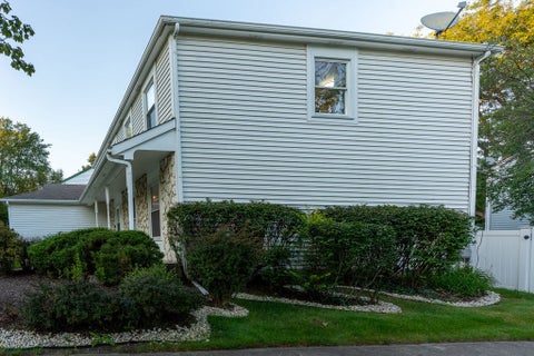 Tiny photo for 901 Providence Lane, Buffalo Grove, IL 60089 (MLS # 12757393)