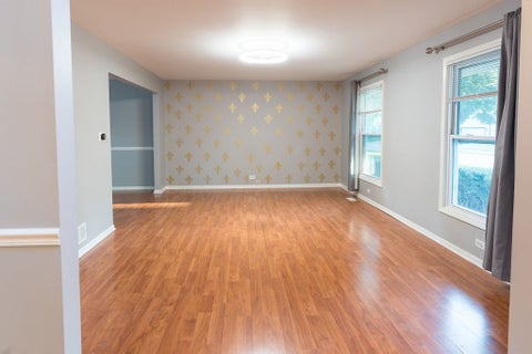 Tiny photo for 901 Providence Lane, Buffalo Grove, IL 60089 (MLS # 12757393)