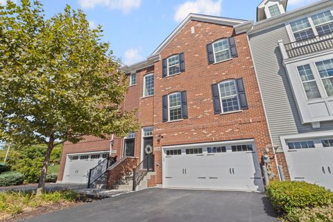 Tiny photo for 2548 Huntleigh Lane, Woodridge, IL 60517 (MLS # 12488720)