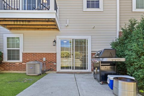 Tiny photo for 2548 Huntleigh Lane, Woodridge, IL 60517 (MLS # 12488720)