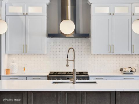 Tiny photo for 6925 Clarendon Hills Road, Darien, IL 60561 (MLS # 12566926)