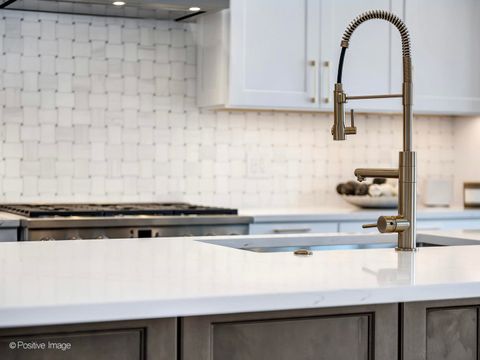 Tiny photo for 6925 Clarendon Hills Road, Darien, IL 60561 (MLS # 12566926)