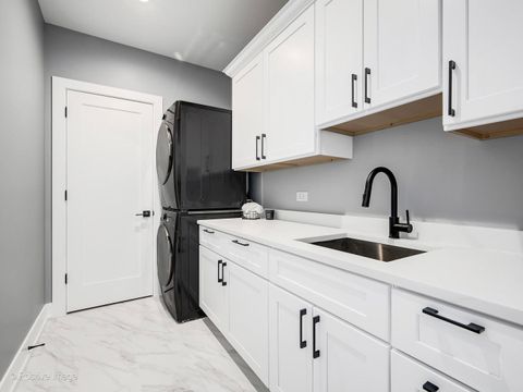 Tiny photo for 6925 Clarendon Hills Road, Darien, IL 60561 (MLS # 12566926)