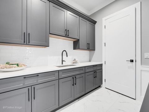 Tiny photo for 6925 Clarendon Hills Road, Darien, IL 60561 (MLS # 12566926)