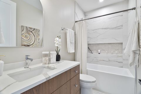 Tiny photo for 1719 W Foster Avenue, Chicago, IL 60640 (MLS # 12527636)