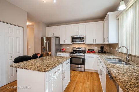 Tiny photo for 1434 maidstone Drive, Vernon Hills, IL 60061 (MLS # 12438529)