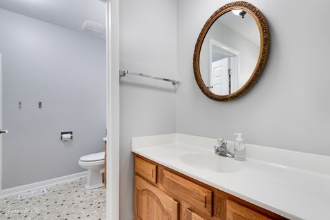 Tiny photo for 1003 W Hintz Road, Arlington Heights, IL 60004 (MLS # 12594776)