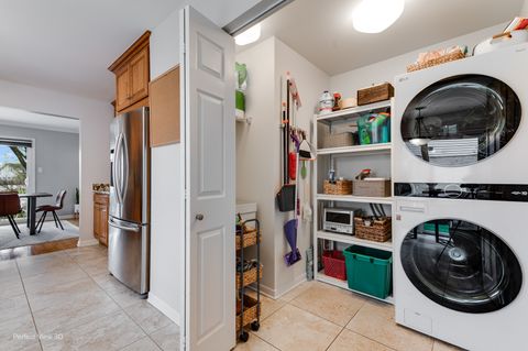 Tiny photo for 1003 W Hintz Road, Arlington Heights, IL 60004 (MLS # 12594776)