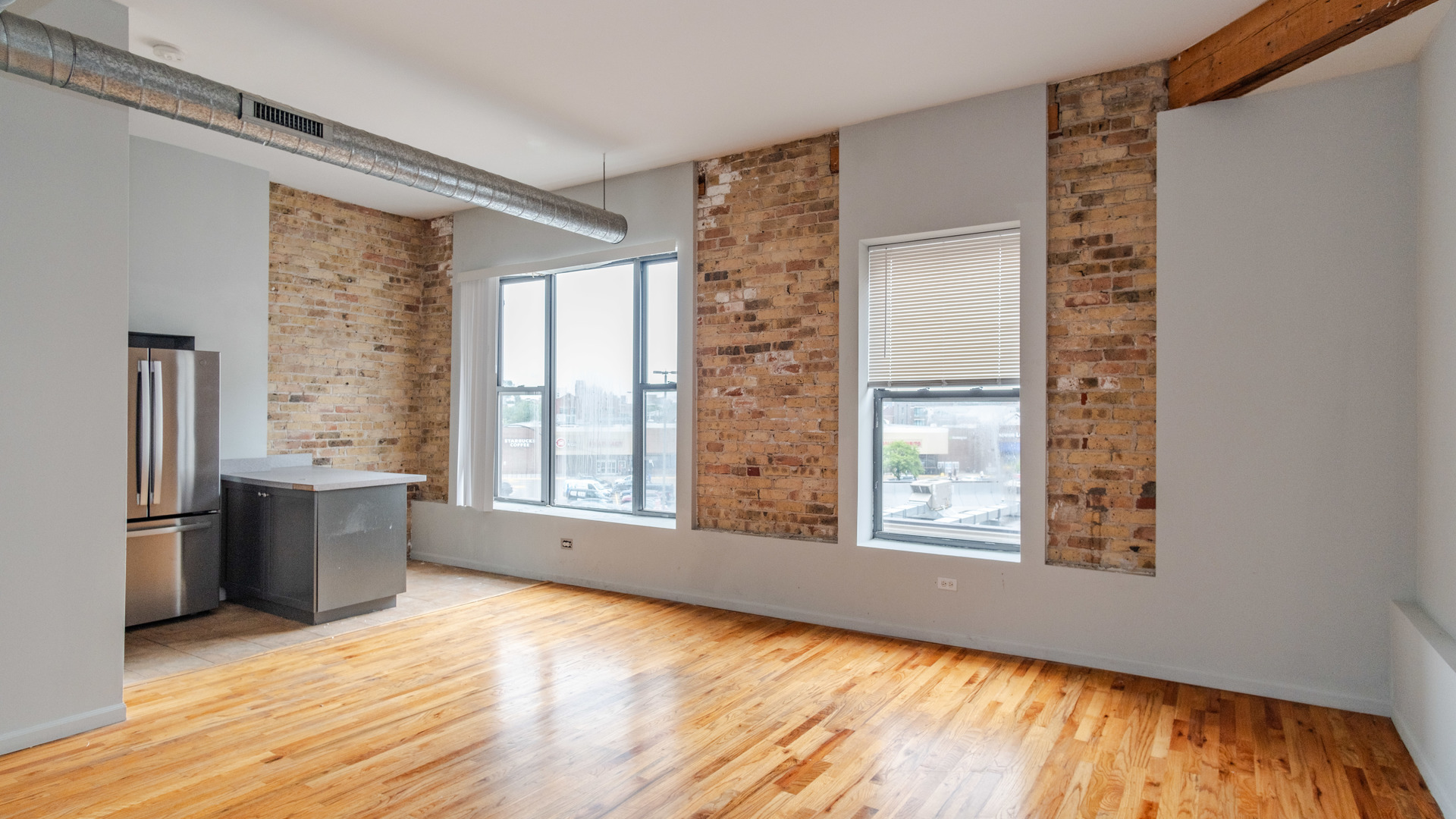 1300 N MILWAUKEE Avenue 3F