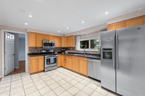 Tiny photo for 103 S Seebert Street, Cary, IL 60013 (MLS # 12486892)