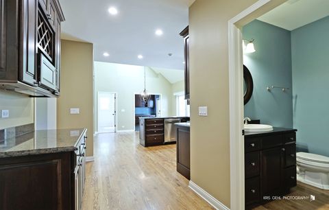 Tiny photo for 2935 Oxford Court, Aurora, IL 60502 (MLS # 12685392)