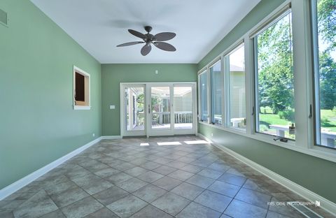 Tiny photo for 2935 Oxford Court, Aurora, IL 60502 (MLS # 12685392)