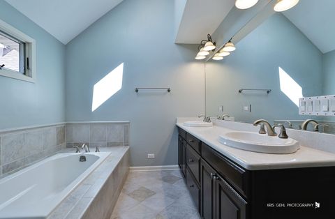 Tiny photo for 2935 Oxford Court, Aurora, IL 60502 (MLS # 12685392)