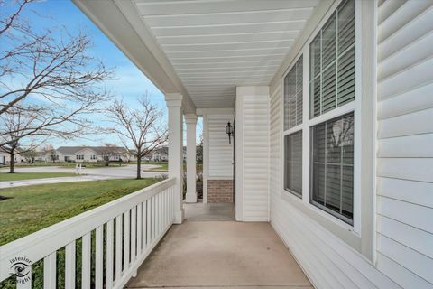 Tiny photo for 21418 Timber Lake Court #21418, Crest Hill, IL 60403 (MLS # 12613069)