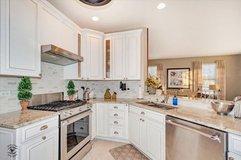 Tiny photo for 21418 Timber Lake Court #21418, Crest Hill, IL 60403 (MLS # 12613069)