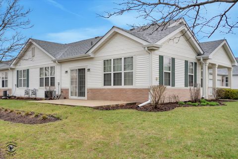 Tiny photo for 21418 Timber Lake Court #21418, Crest Hill, IL 60403 (MLS # 12613069)