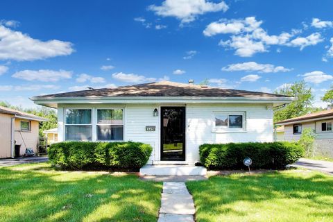 Photo of 16450 Honore Avenue, Markham, IL 60428 (MLS # 12679921)