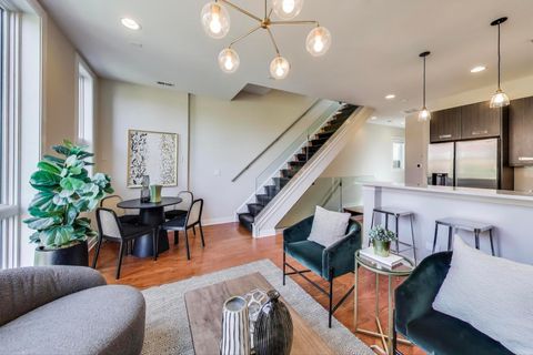 Tiny photo for 2237 W Race Avenue #2, Chicago, IL 60612 (MLS # 12480039)