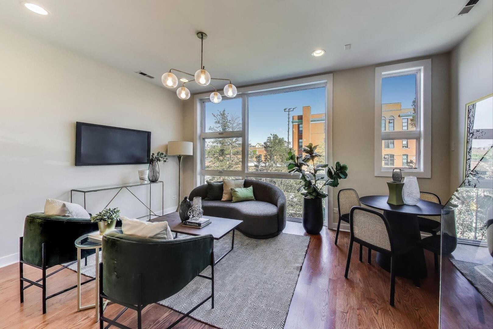 2237 W Race Avenue 2