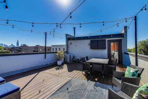 Tiny photo for 2237 W Race Avenue #2, Chicago, IL 60612 (MLS # 12480039)