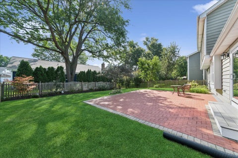 Tiny photo for 1528 Bonaventure Drive, Naperville, IL 60563 (MLS # 12729261)