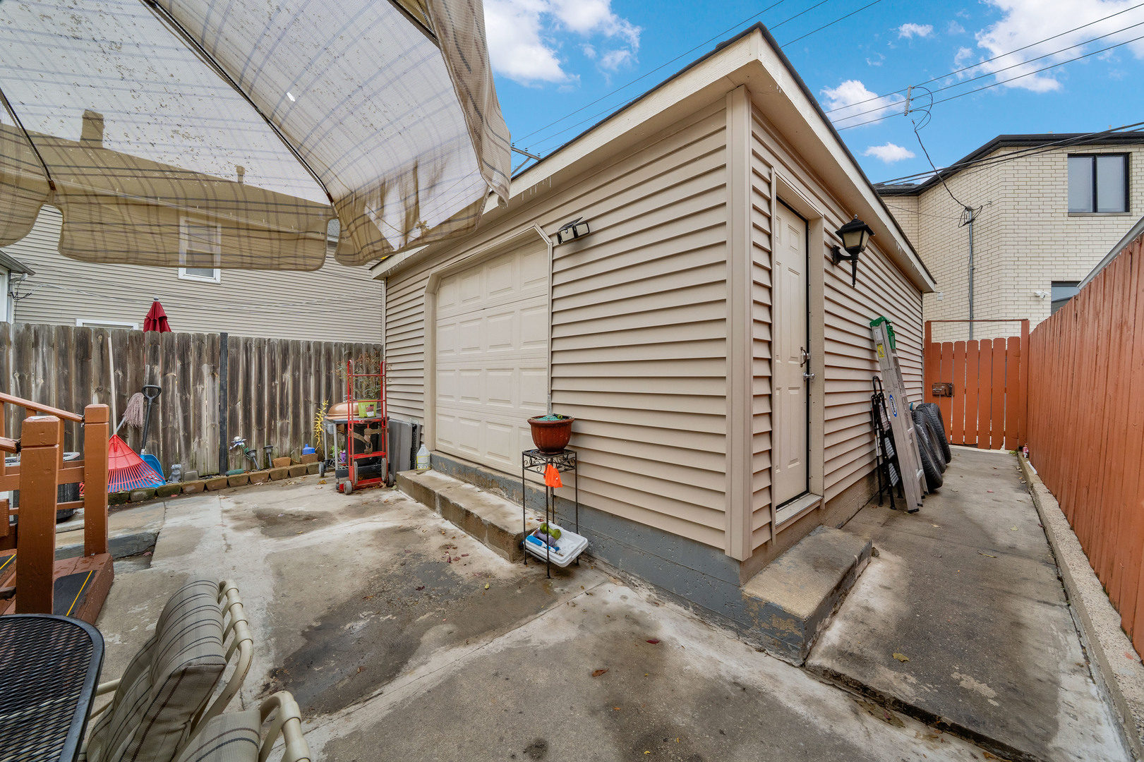 1404 W FULLER Street