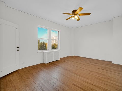 Tiny photo for 5000 S Cornell Avenue #6C, Chicago, IL 60615 (MLS # 12495435)
