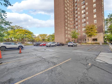 Tiny photo for 5000 S Cornell Avenue #6C, Chicago, IL 60615 (MLS # 12495435)