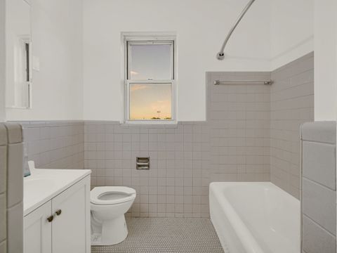 Tiny photo for 5000 S Cornell Avenue #6C, Chicago, IL 60615 (MLS # 12495435)