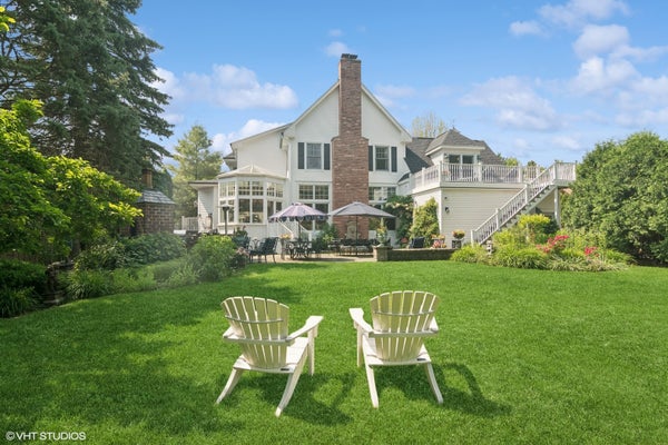 300 E EUCLID AVE, ARLINGTON HEIGHTS, IL 60004 - Image ecd69f28dccb14cae33f41a964aba9c4/1009308173