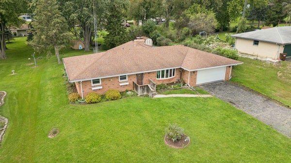 8598 OLSON RD, BELVIDERE, IL 61008 - Image ecd8dbf7287b06a8c2f5a0db35c20fb0/1775607865