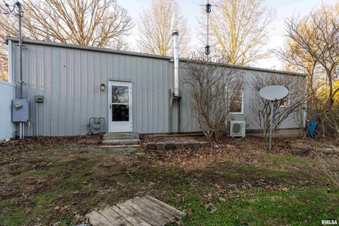 Tiny photo for 308 S Spillertown Road, Marion, IL 62959 (MLS # QC4269886)